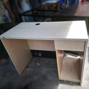 Bàn làm việc cũ 1m x 50cm như mới 90%