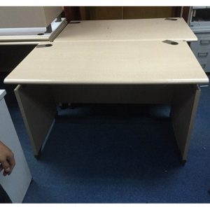 Bàn làm việc Fami cũ 1m2 x 70cm