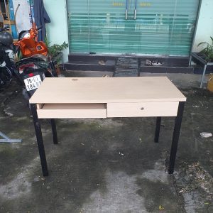Bàn làm việc chân sắt 1m2 cũ có hộc