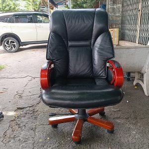 Ghế giám đốc cũ tay gỗ bọc da xịn giá rẻ