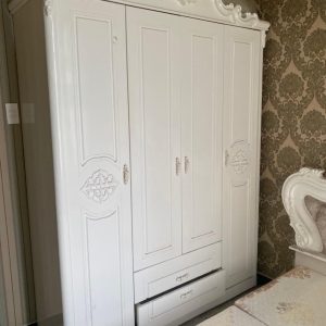 tủ quần áo tân cổ điển