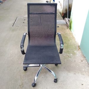 Ghế xoay lưới cũ lưng cao mới 95%