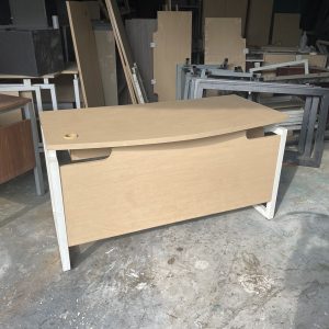 Bàn làm việc chân sắt 1m4 cũ giá rẻ