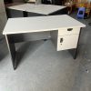 Bàn làm việc cũ 1m2 có 2 hộc tủ giá rẻ