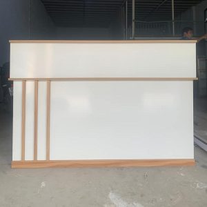 Quầy lễ tân 1m4 trắng phối vân gỗ giá rẻ