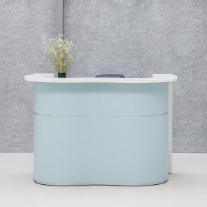 Quầy lễ tân chữ U bo cong ốp Alu xanh