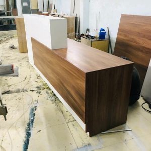 Quầy lễ tân văn phòng cao cấp 2m nâu trắng