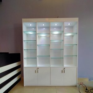 Tủ trưng bày 1m6 x 2m vách kính có đèn