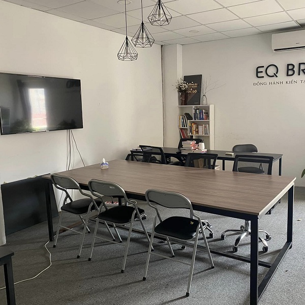 ban hop van phong cu 1m2 x 2m4 chan sat