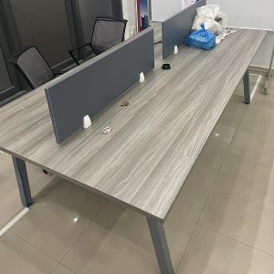 Bàn Đôi Nhân Viên