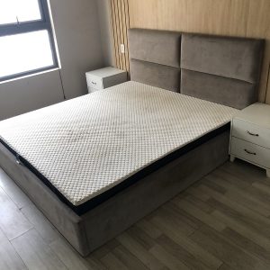 Giường Nữ Hoàng 1M8