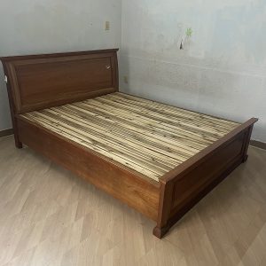 Giường Gỗ 1M6