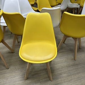 Ghế Nhựa Vàng Chân Gỗ