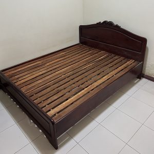 Giường Gỗ 1M6 X 2M