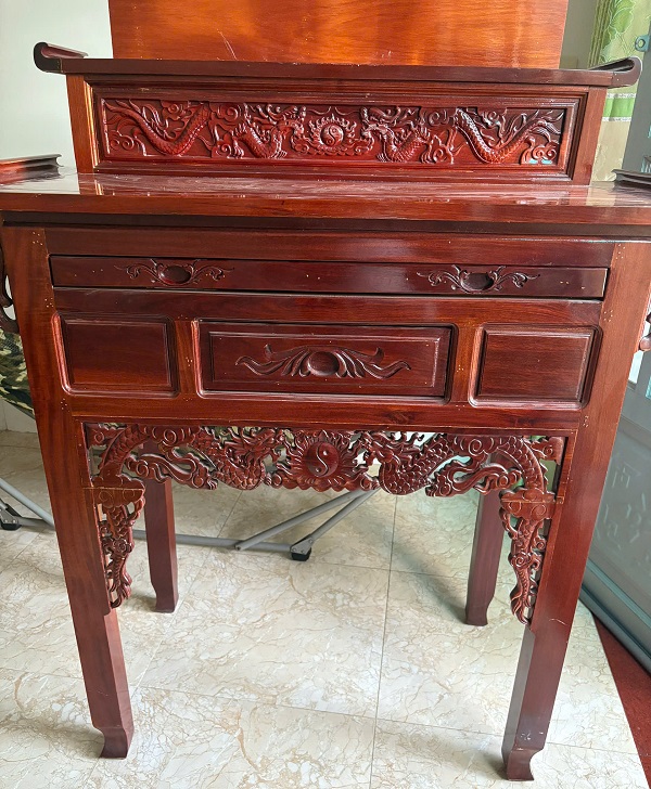 bàn thờ gỗ