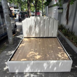 Giường Bọc Nệm 1m6