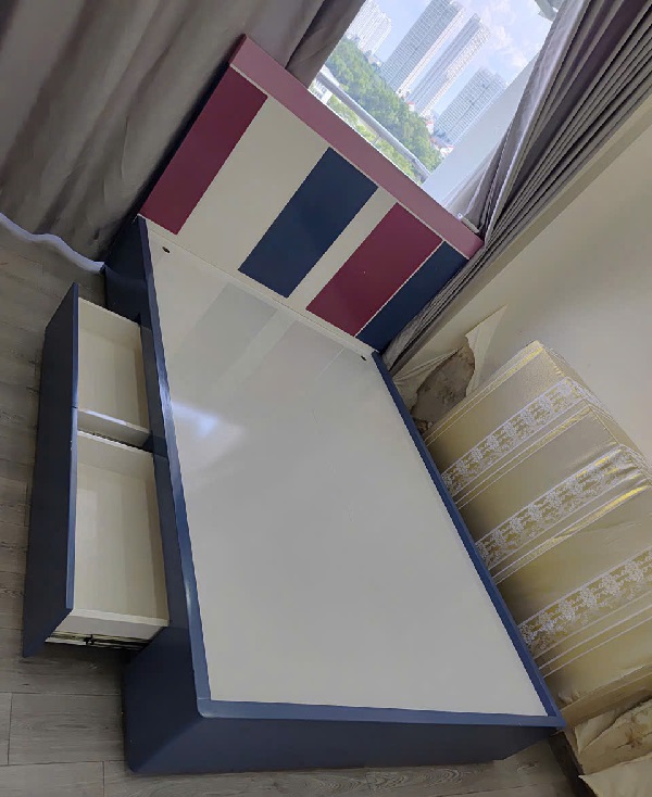 z6894527004857_1707e05772c161e5bb2cd1057ae97364