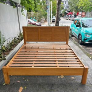 Giường Gỗ Uma 1m8