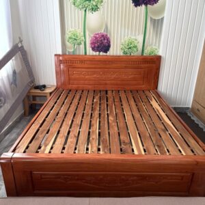 Giường Gỗ 1M6X2M